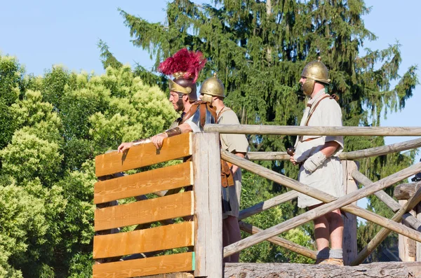 Ancient Roman Commander and Two Soldiers — Stock Photo, Image