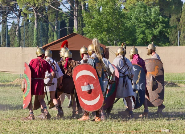 Древнеримские легионеры — стоковое фото