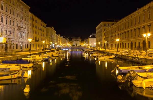 Trieste gece Canal Grande — Stok fotoğraf