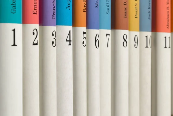 Libri numerati in fila — Foto Stock