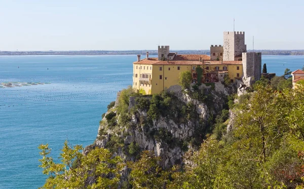 Castle of Duino near Trieste — Stock Photo, Image