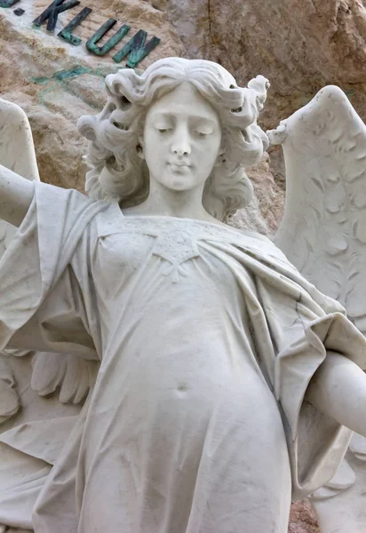 Marble Statue of an Angel — Stock Photo, Image