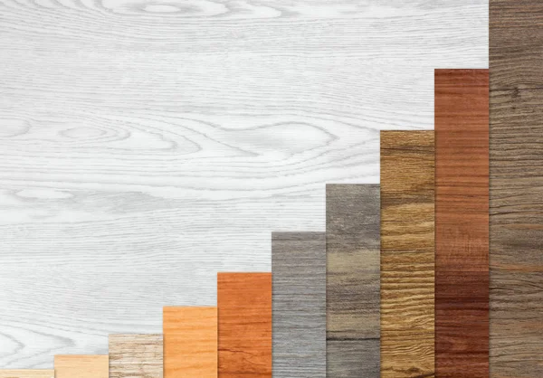 Barres graphiques ascendantes texturées en bois — Photo