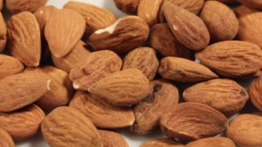 Kabuklu badem yakın çekim 