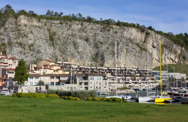 Luxe boten in Portopiccolo in de buurt van Trieste — Stockfoto