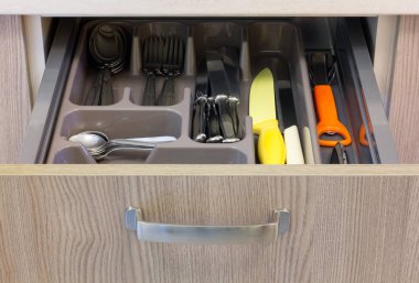 Modern Mutfak Açık Çekmecesi