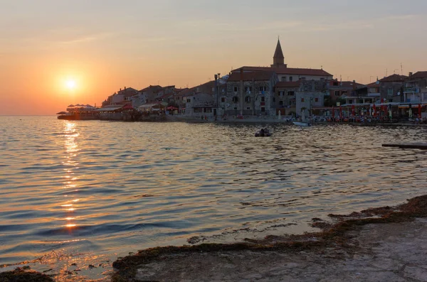 Altstadt Von Umag Kroatien Während Eines Sommerlichen Sonnenuntergangs — Stockfoto