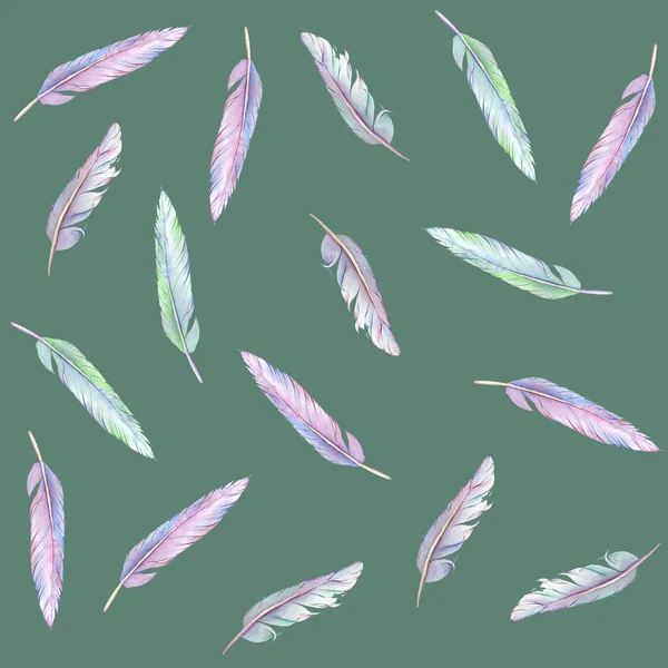 緑の背景にカラフルな羽の水彩イラストのシームレス パターン — ストック写真