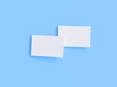 Kartvizit mock-up, 3d render, mavi arka plan