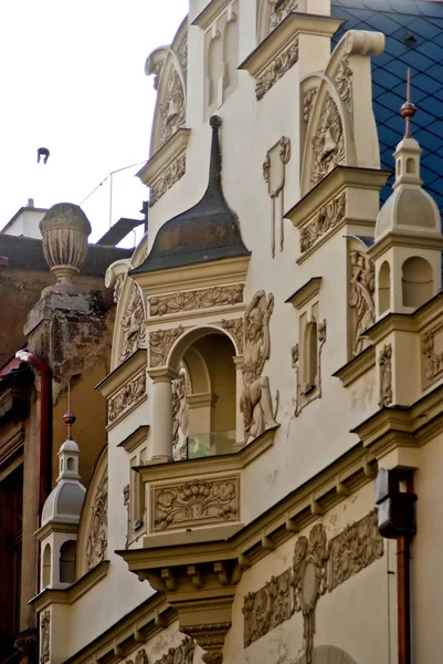 Krásná historická budova. Praha — Stock fotografie