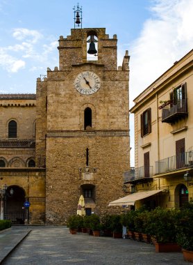 Palermo yakınlarında Monreale Katedrali (Duomo di Monreale)