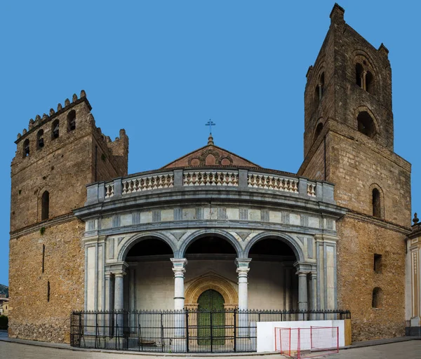 Monreale-katedralen (Duomo di Monreale) nära Palermo — Stockfoto