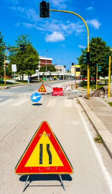 Uyarı işaretleri için çalışma sürüyor