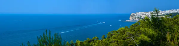 Costa de Gargano: baía de Rodi garganico.- (Apúlia) ITÁLIA — Fotografia de Stock