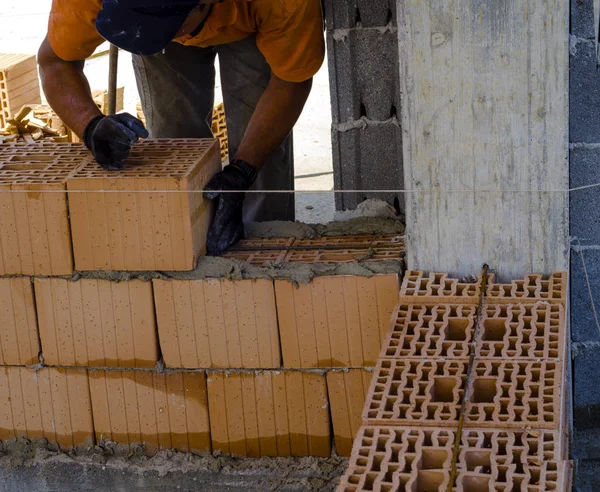 Pedreiro trabalhador da construção — Fotografia de Stock