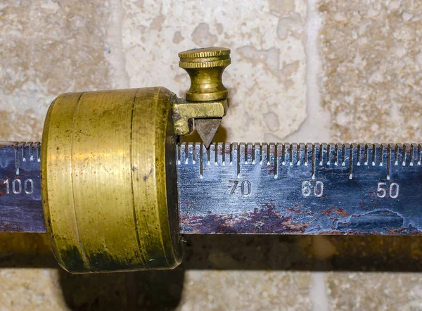 Detail of an old weighing scales — Stock Photo, Image