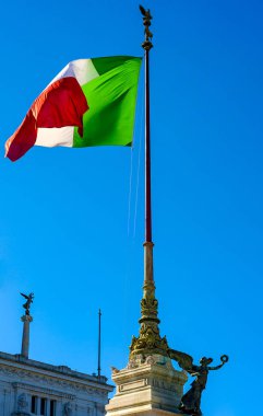 Heykelin üzerine Monumento Veneto Vittorio Emanuele II veya Altare della Patria (sunak vatanın), Roma, İtalya.