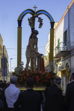 Bari, antik köy, güney İtalya, Aziz Nicholas Bazilikası, 04-19-2019: İyi Cuma. Aziz Gregory 'nin Gizemleri Töreni