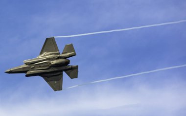 F35 Lightning Demo Team, 8 Mayıs 2019 'da Aziz Niklas bayramında Bari' de (ITALY) hava gösterisine çıktı.