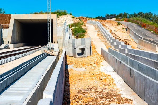 Podchod Tunel Pro Výstavbu Nové Železniční Tratě Detail Kanalizace Kovových — Stock fotografie