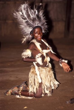 Zulu kabile dans gösterisi, Victoria Falls, Zimbabwe, Afrika