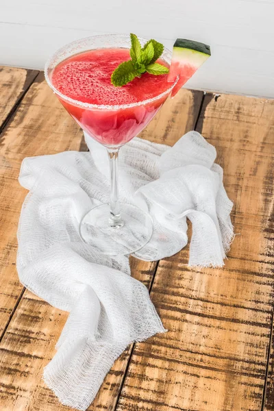 Watermelon juice with mint leaves — Stock Photo, Image