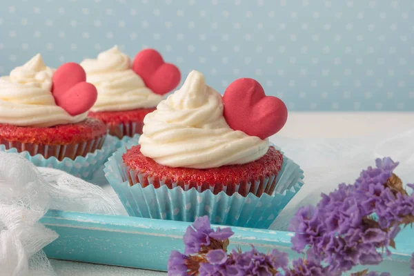 Heart cupcakes for Valentine's Day — Stock Photo, Image