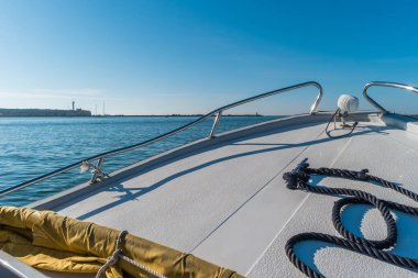 Yat marina Portimao içinde. Algarve kıyısında, Portekiz