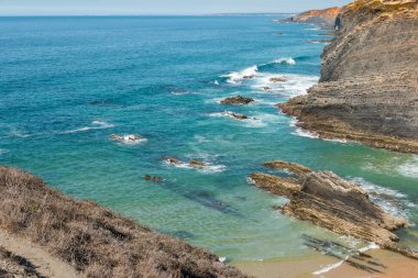 Portekiz, Alentejo 'da Praia do Cavaleiro' da kayalıklı plaj
