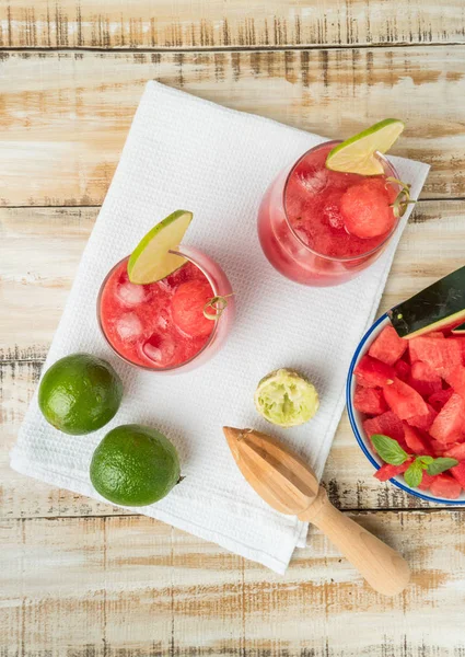 Watermelon fresh juice with mint leaves and lime citrus — Stock Photo, Image