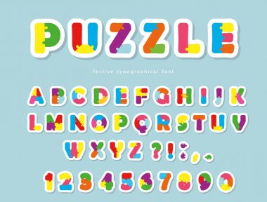 Bulmaca kağıdı yazı tipi kesin. ABC renkli yaratıcı harf ve rakam.