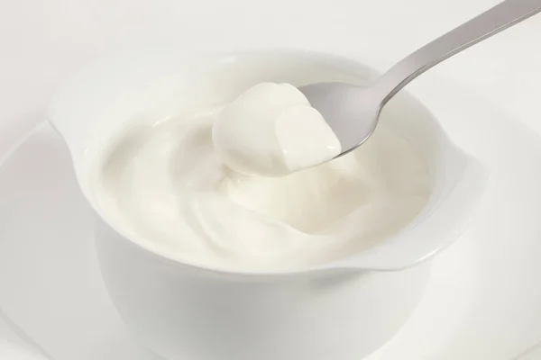 Griekse Yoghurt met lepel — Stockfoto