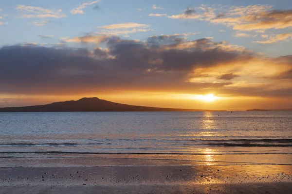 Auckland Rangitoto bij zonsopgang — Stockfoto