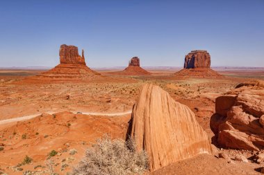 Monument Valley Merrick ve Mitten Buttes