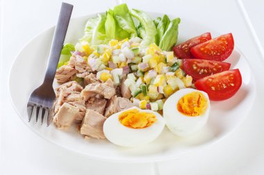 Ton balığı salatası düşük kalori