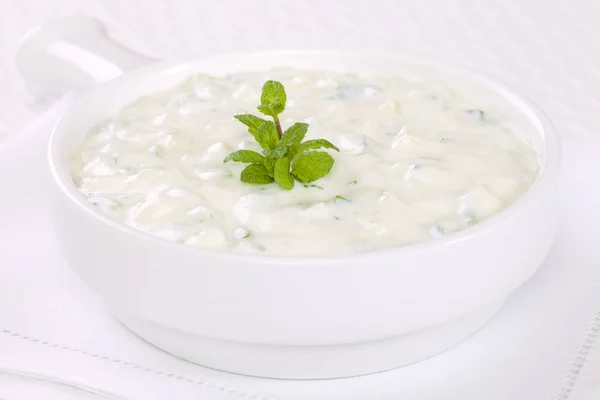 Tzatziki met Mint — Stockfoto