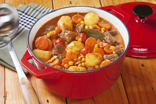Beef Stew in Red Pot — Stock Photo, Image
