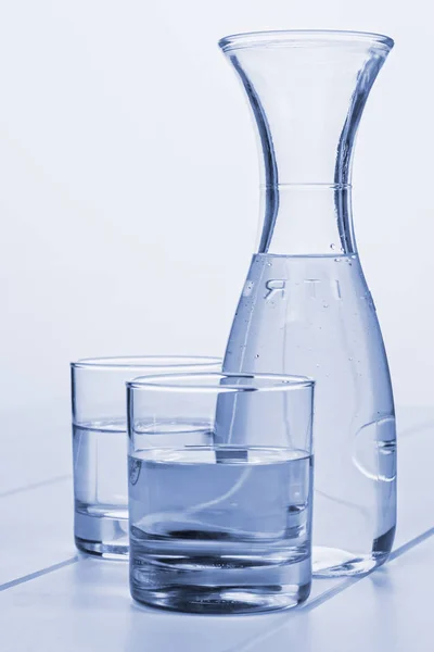 Water Carafe dan Two Glasses — Stok Foto
