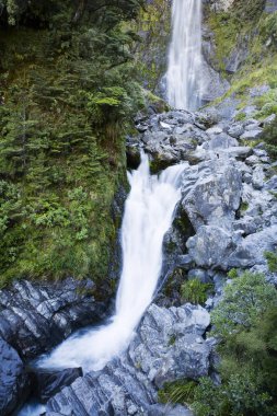 Devils Punchbowl Falls, Arthurs Pass, Yeni Zelanda