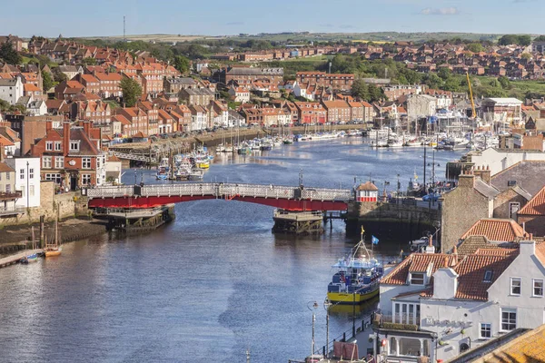 Whitby North Yorkshire Yhdistynyt kuningaskunta — kuvapankkivalokuva