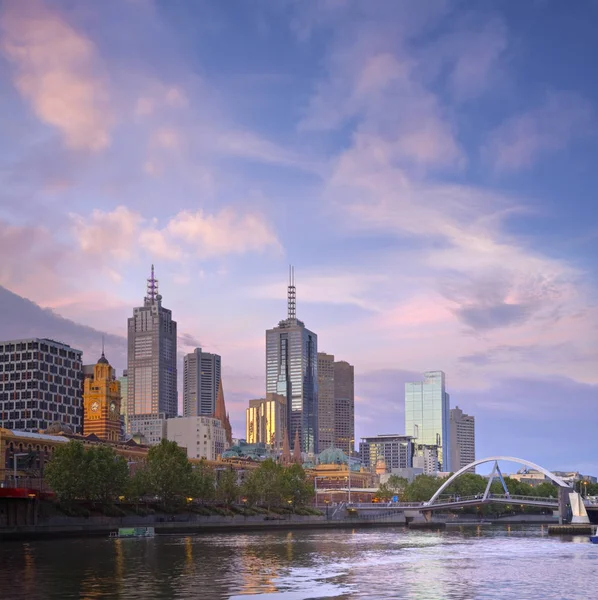 Melbourner Skyline Dämmerungsplatz — Stockfoto