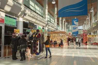 Hatıra Dükkanları Marina Cephesi, St Petersburg Rusya