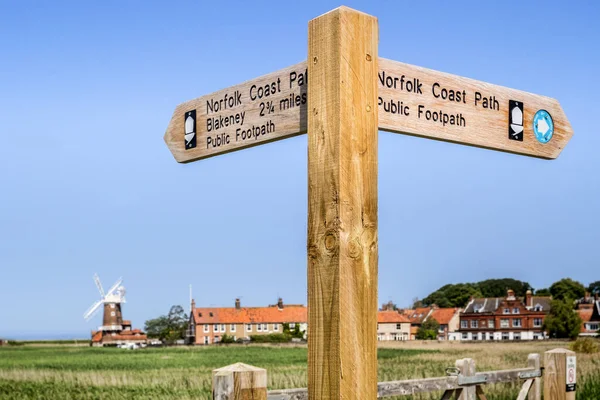 Signpost no caminho da costa de Norfolk — Fotografia de Stock