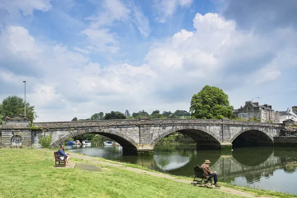 Most Totnes i rzeka dart Devon UK — Zdjęcie stockowe