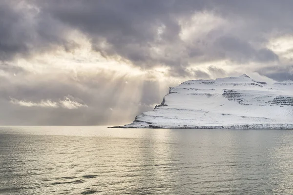Iceland East Fiords Beams of Light — Stock Photo, Image