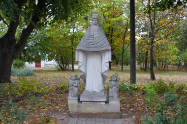 Kaniv, Ukrayna - 5 Ekim 2019; St. Macarii Kanivskyi Anıtı