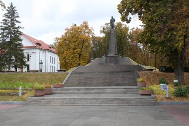 KANIV, UKRAINE - 5 Ekim 2019: Taras Shevchenko Anıtı Taras Tepesi veya Kaniv, Ukrayna 'daki Chernecha Hora 