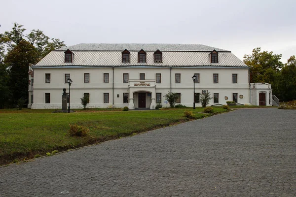 Kaniv Ucrania Octubre 2019 Edificio Antiguo Centro Ciudad —  Fotos de Stock