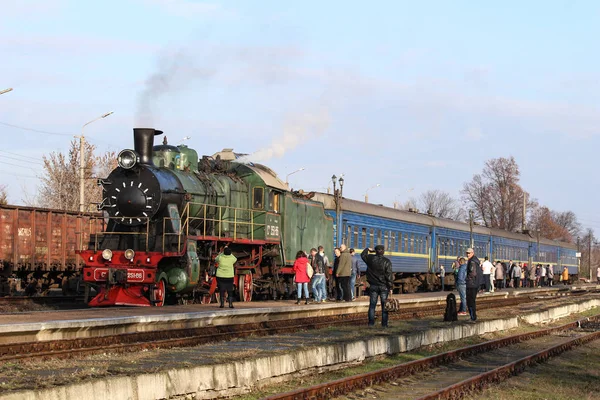 Smila Oekraïne November 2019 Vertrek Van Een Retro Locomotief Van — Stockfoto