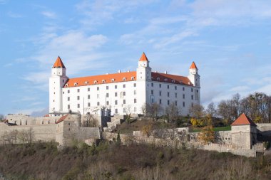 Bratislava Kalesi - Slovakya 'nın başkentindeki ünlü turistik yer 